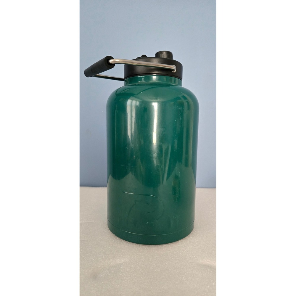 RTIC 64 oz Vacuum Insulated Stainless Steel Growler Water Bottle Forest Green
